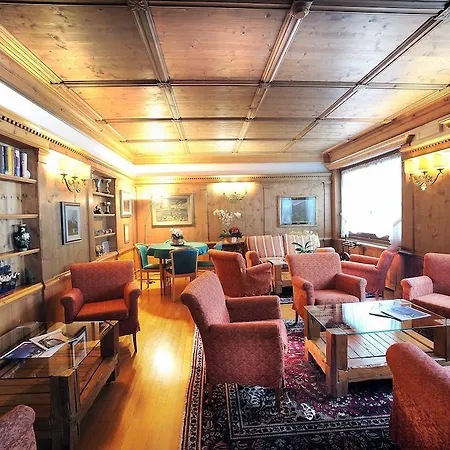 Principe 3* كورتينا دامبيتزو